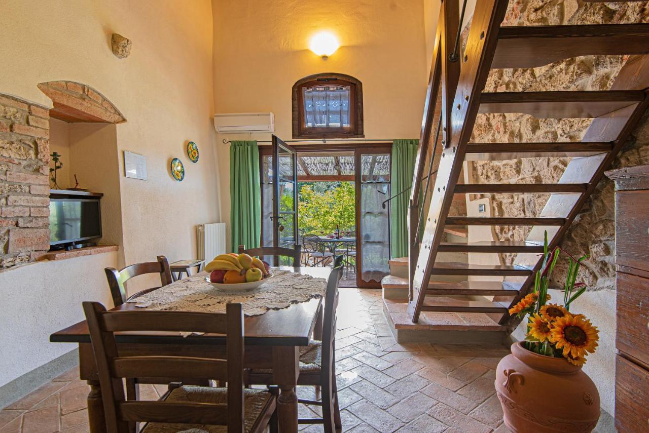 Agriturismo Casavaiano Gambassi Terme Luaran gambar